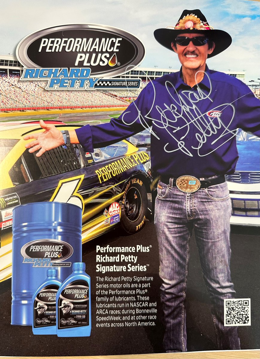 CleanHarbors's tweet image. Too difficult to choose just one #CleanHarbors175 spot the brand contest winner, so we scrounged up more prizes. The Biffle signed helmet is one of a kind, but we're including two more Petty signed hats, another Clean Harbors diecast and this @PerformancePOil Petty signed poster