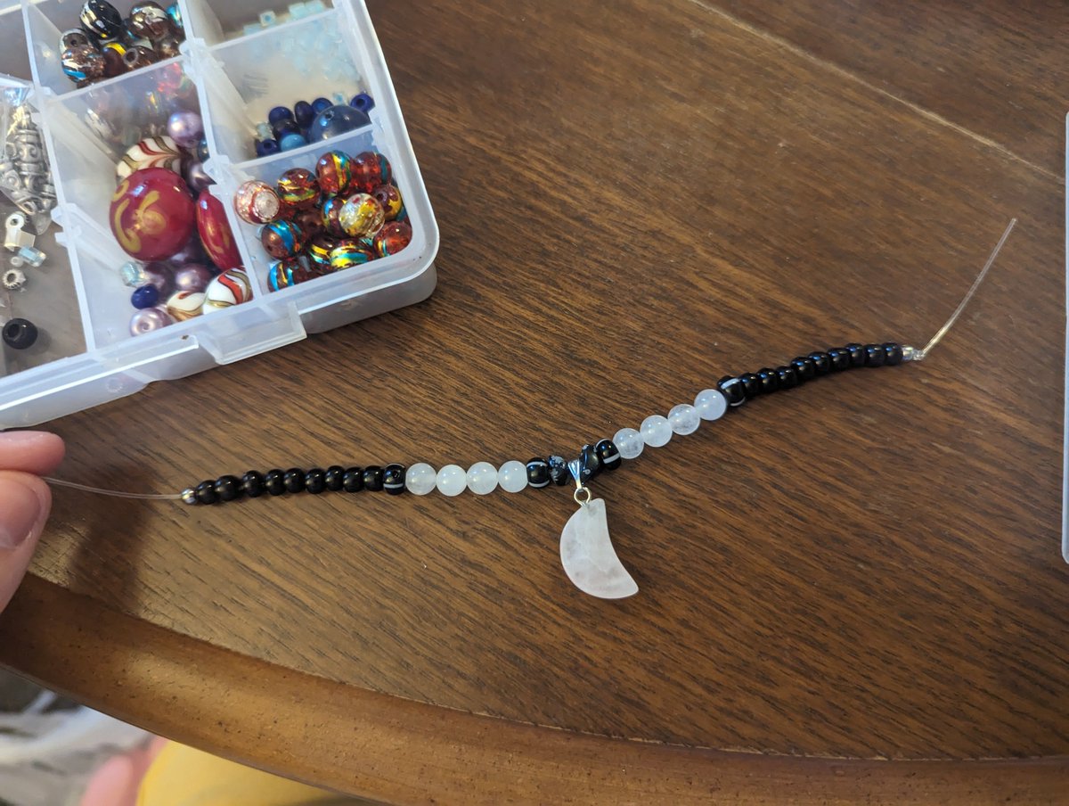 dyngafyr's tweet photo. Made a bracelet today for a member of our system 🌙 thank you Nate for taking care of us we love you https://t.co/3jCm8Q83mF