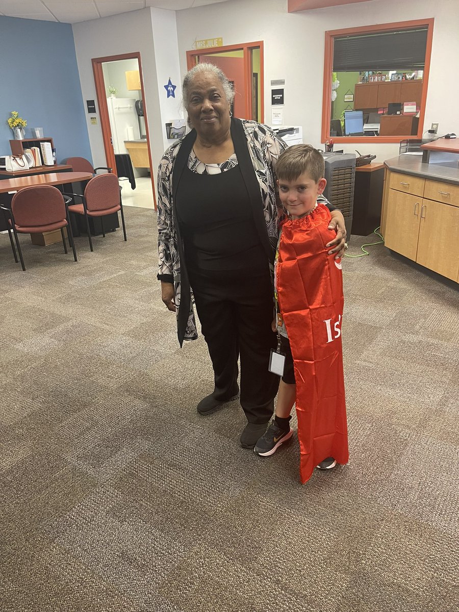 BE_Mooy's tweet photo. Sometimes #Flyday happens on a Monday
Congrats to Bruce the top 1st grade reader in the Lair!
#RedCapeCommunity
@Istationed
#TEAM is #GOODER ⛳️ https://t.co/5568sMnT5L