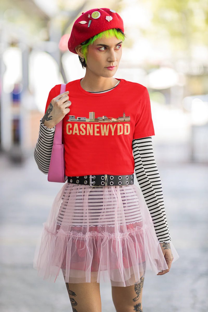 welshbollocks's tweet image. #Caerdydd #Casnewydd or #Abertawe? Each features a skyline from each city. Which one takes you fancy? bollocks.wales/collections/th…