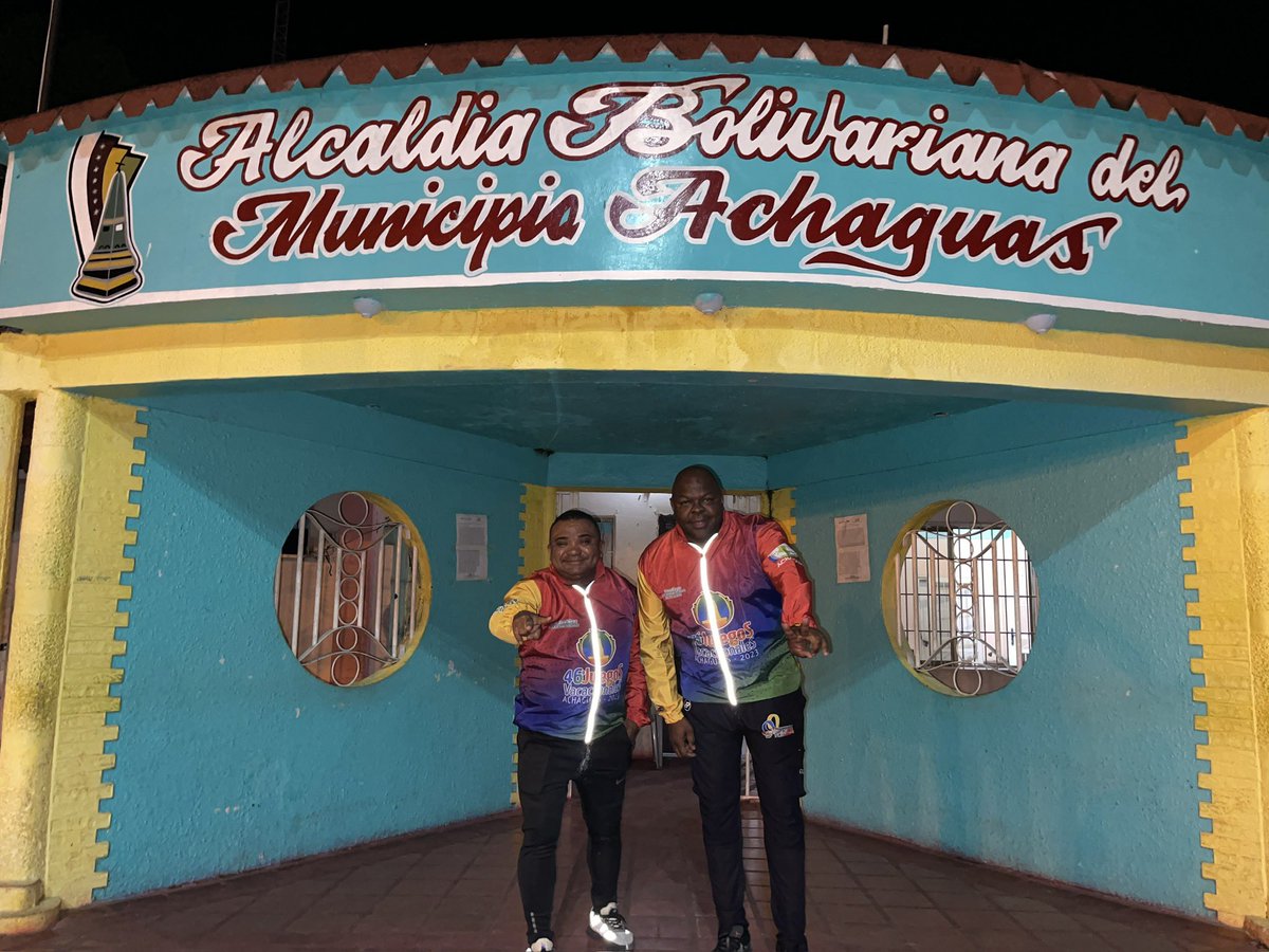 DanielNPSUV's tweet photo. Grata visita, de nuestro hermano @vargas_mimou 

Alto comisionado por La Paz y la vida. Que viva el l deporte 

Nosotros venceremos 💪💪💪 https://t.co/fmt4dcVwyP