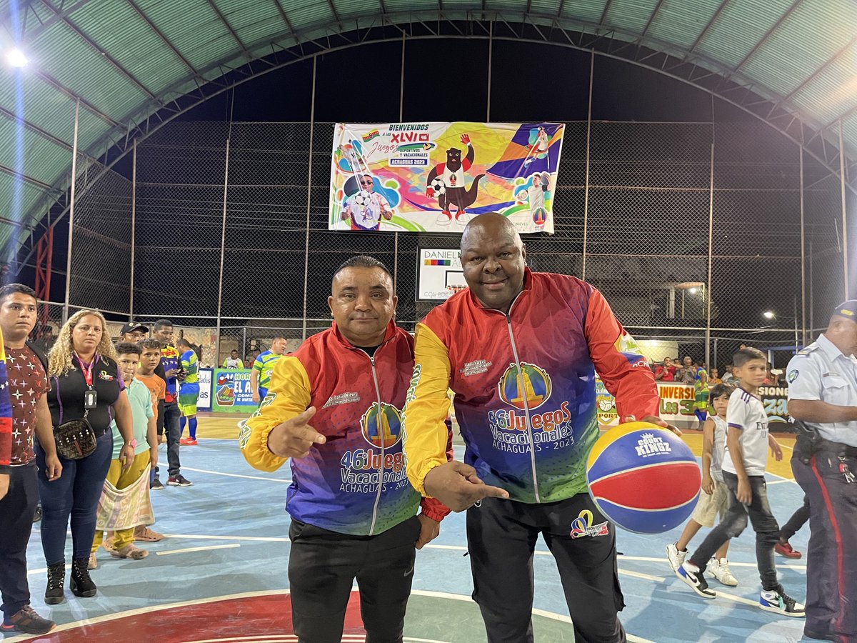DanielNPSUV's tweet photo. Grata visita, de nuestro hermano @vargas_mimou 

Alto comisionado por La Paz y la vida. Que viva el l deporte 

Nosotros venceremos 💪💪💪 https://t.co/fmt4dcVwyP