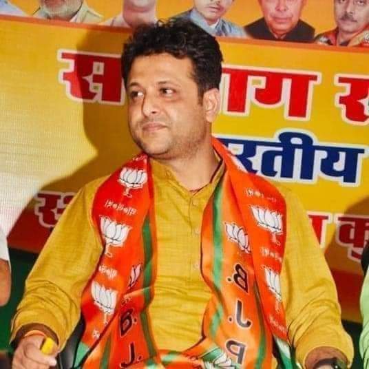 AbhayThakurAskn's tweet photo. भारतीय जनता पार्टी के सदस्यता अभियान के निमित्त भाईसाहब @yadavharish22 जी ko ग्वालियर संभाग प्रभारी और भाईसाहब श्री @Rahul4bjpmp जी को सह प्रभारी बनाए जाने पर बहुत बहुत बधाई शुभकामनाएं।
@MPBJYM 
@HitanandSharma 
@KavitaPatidar_ 
@viveksharmaMP 
@vaibhavpawarmp https://t.co/echd7JMUGn