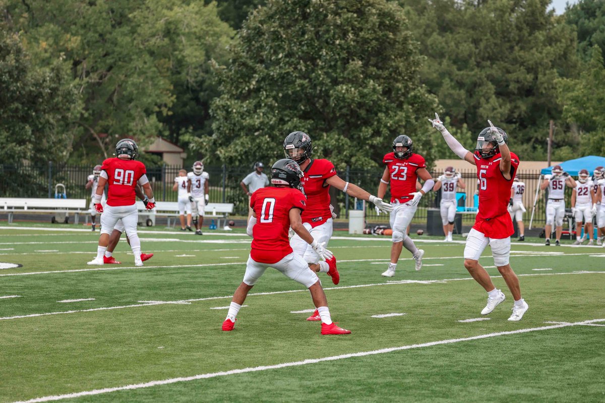 RavenFootballBC's tweet photo. Some shots from Saturday https://t.co/3lfz22lILf