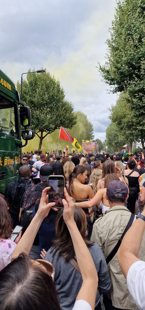 MadhoorRamdeen's tweet photo. There is no need to be #racist.
It was FUN, and it's been fun for nearly 6 decades....get used to it.
Always remember, "we are here because you were there."
#NottingHillCarnival
#Caribbean
#Trinitothebone
@LondonFire https://t.co/xlf74XZzFn