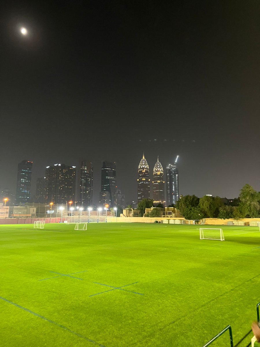 EmpireFCUAE's tweet photo. A great first night at our new hub for this season! 📸 ⚽️@DubaiCollege https://t.co/stivu6LPS0