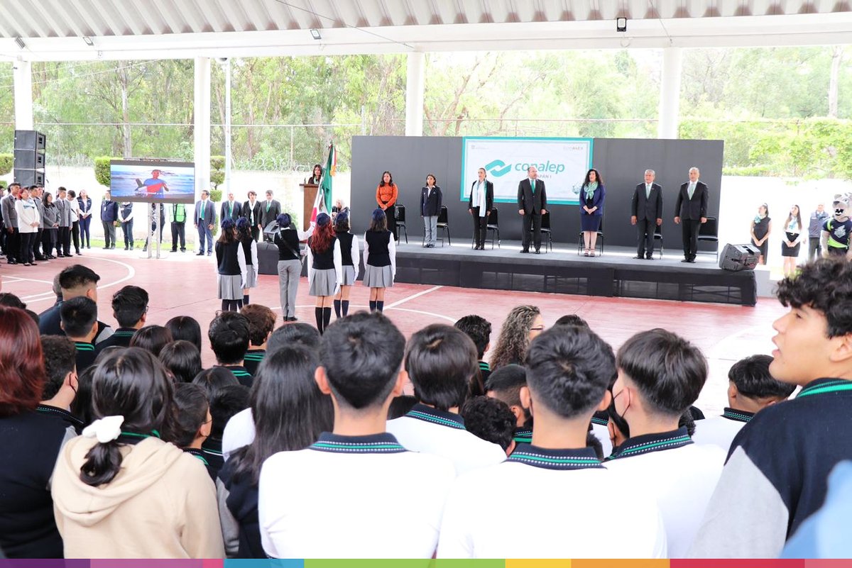 israeljero's tweet photo. Hoy tuve la oportunidad de estar presente en el inicio del ciclo escolar 2023-2024 en Conalep Atizapán I. Aprovecho este momento para felicitar a toda la comunidad educativa por dar inicio a este nuevo período. Les deseo mucho éxito en esta etapa que se abre ante nosotros. ¡Que sea un tiempo de aprendizaje fructífero y logros significativos! 🎓📚
@alfredodelmazo 
@geramonro05 
@Conalep_Edomex 
@Conalep_Ati1