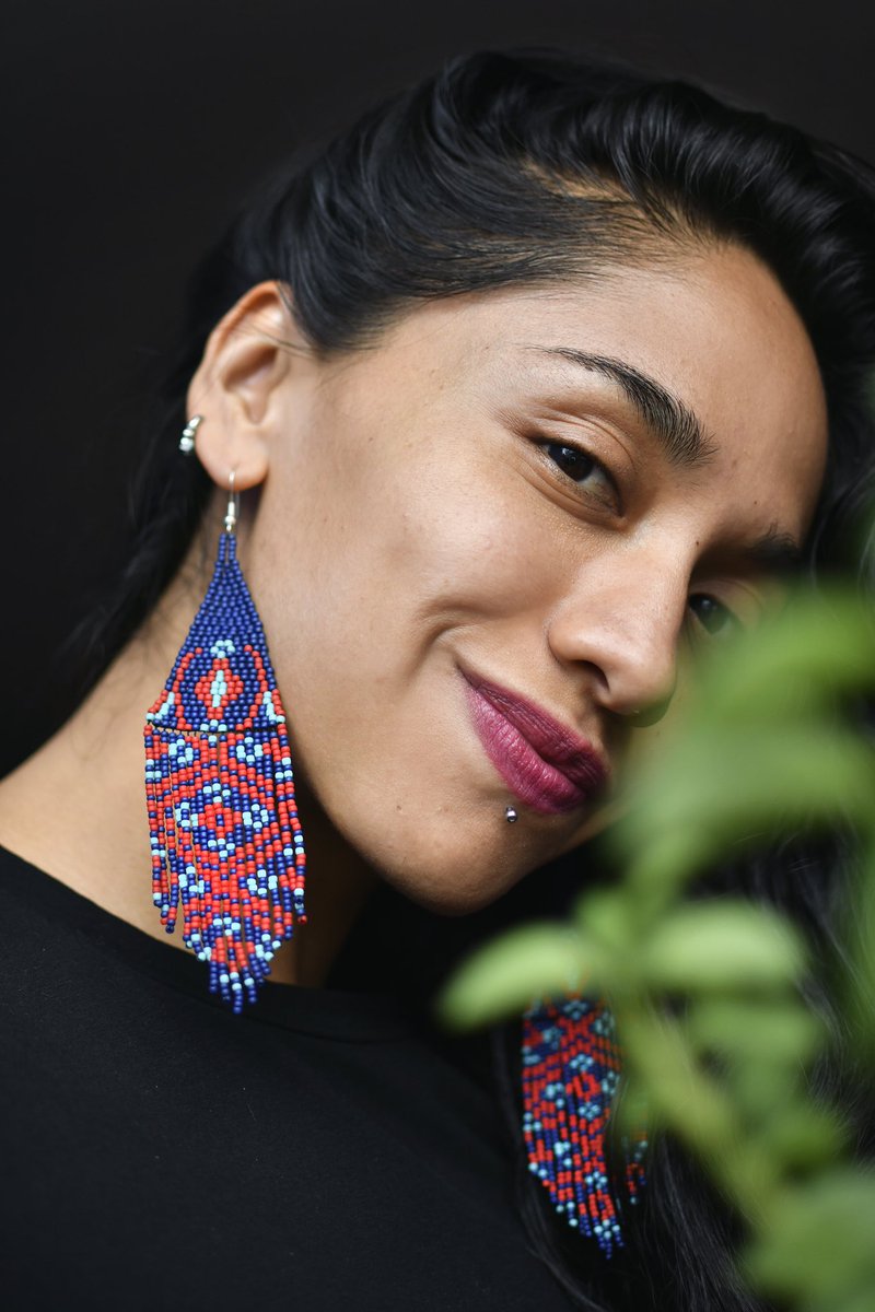 Adorn yourself with “CHIAPA” hand-beaded earrings, a journey into Chiapas vibrant tapestry. 🌸🦋 Feel nature’s symphony, embrace artistic brilliance. 🧵🌿 #HandmadeHour #INDIGENOUS mothersierra.com/products/chiap…