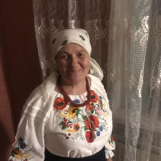HRskiy's tweet photo. Мер - наволоч...
Цій жінці 66 років, яка сумлінно пропрацювала в Кисляцькій спецшколі для глухонімих діток вінницька обл. На днях її терміново викликали в школу. Там її очікував мер Гайсина - Гук Анатолій Ілліч. 
Далі з оригіналу:
"Який нічого кращого не вигадав як приїхати до https://t.co/pfb01t7pfm