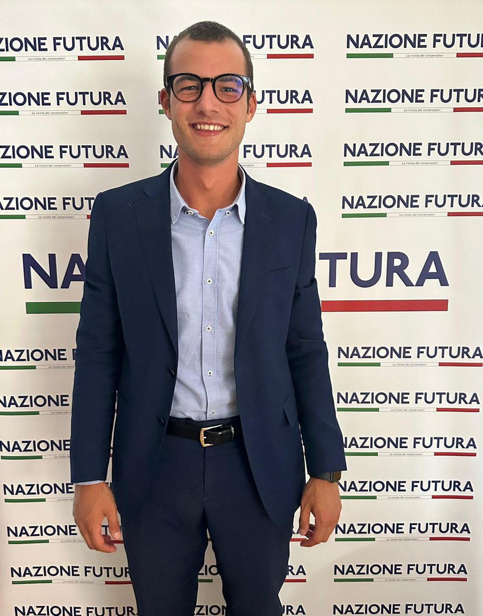 jacopougolini2's tweet photo. Da oggi ufficialmente nuovo Caporedattore di @nazione_futura 
Grazie al Presidente @giubileif per la stima, a @pgferraro, @DavideGABRIELE4 e a tutti gli amici! https://t.co/BaB5ILA6QZ