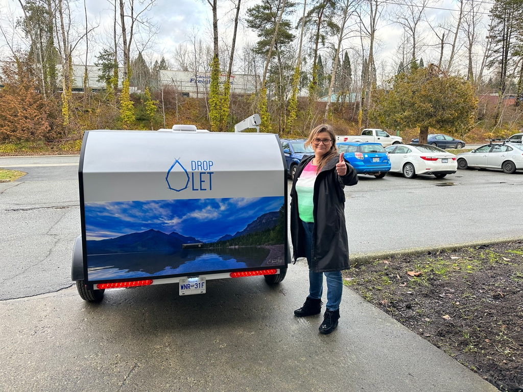 DropletTrailer's tweet photo. DROPLET - BC-built trailer with a bit of Montana magic. Get a vinyl with a photo from our friend Ed Field.
#custom #artwork #vinyl #art #photography #manufacturing #rv #customdesign #design #trailer #teardroptrailer #campervan #vanlife #camplife https://t.co/apy4MSD21n