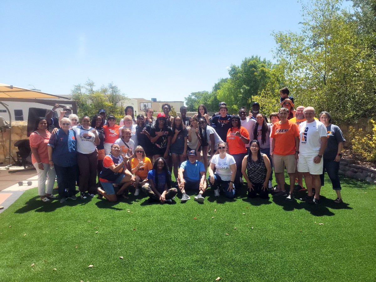 🤙 A BBQ with some of the best fans is just what we needed to kick off the new school year! 

Thank you so much for having us! 🧡💙