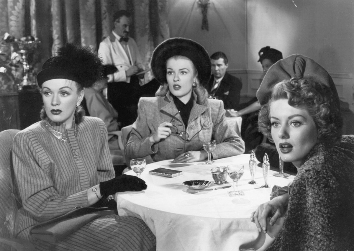 “I don’t know what I’d do if I found a strange man in my house,”
“You’d give him 48 hours to get out.”
Eve Arden, the Queen of Everything.🩷🩷🩷
#TheUnfaithful #TCMParty #SUTS #AnnSheridan