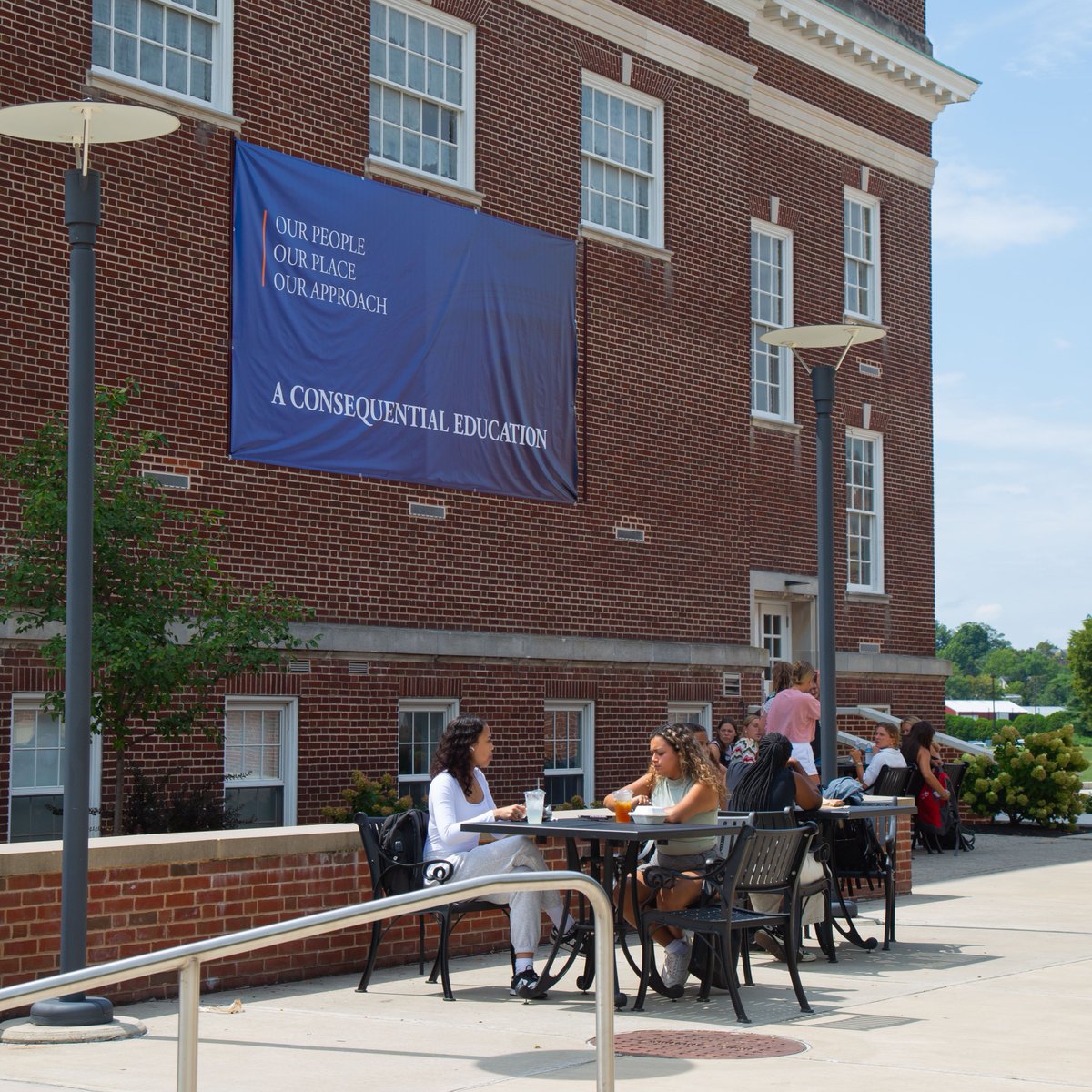 gettysburg's tweet photo. Happy first day of classes to Gettysburg College students!
Please join us in wishing them a great semester. We're excited to see them #DoGreatWork!
#GettysburgCollege #AConsequentialEducation https://t.co/YgZZ3B4Xjk