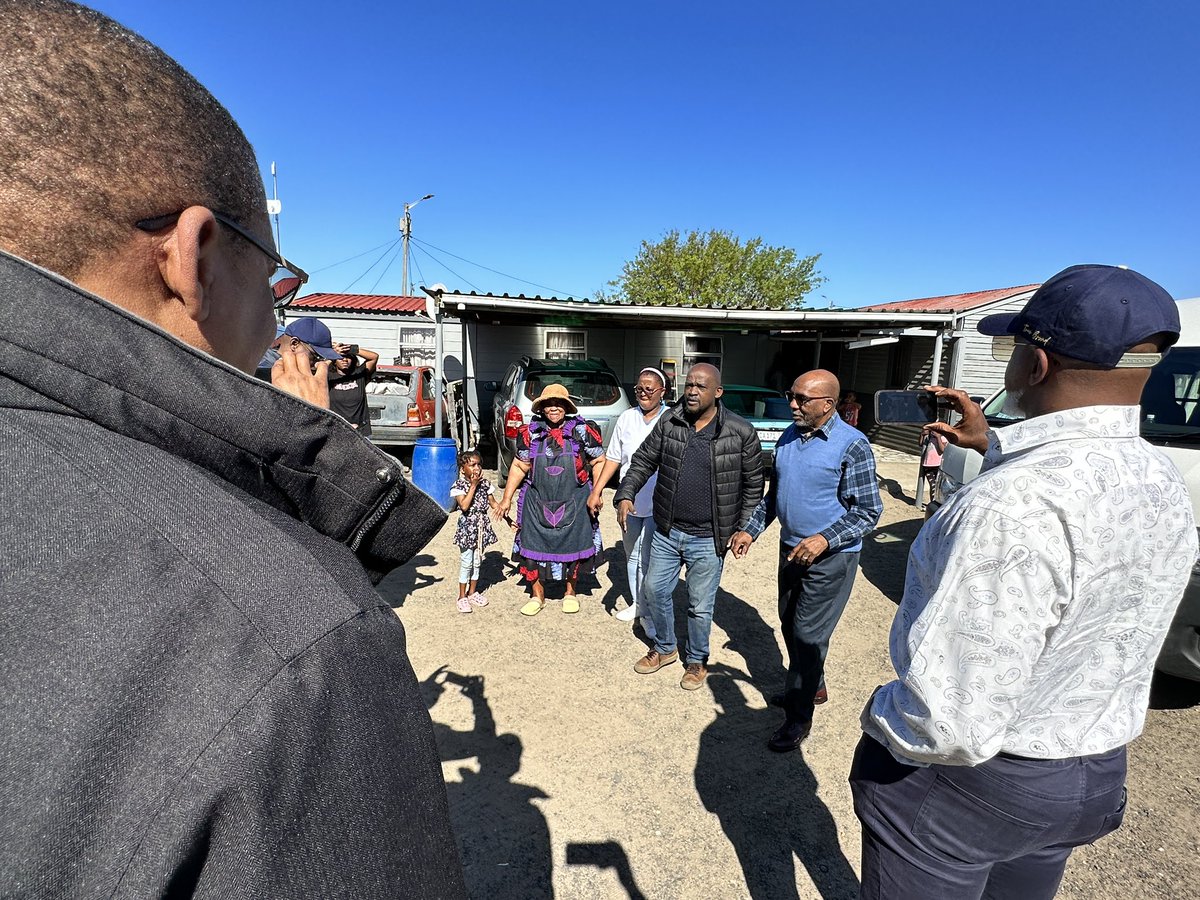 rdwic3's tweet photo. Today #TeamIC3 delivered much needed beds and supplies to the Unako Children’s Orphanage in Barcelona, an informal settlement in Nyanga #Missions #rdwic3 #CapeTown #SouthAfrica🇿🇦 https://t.co/uioNMypuwz