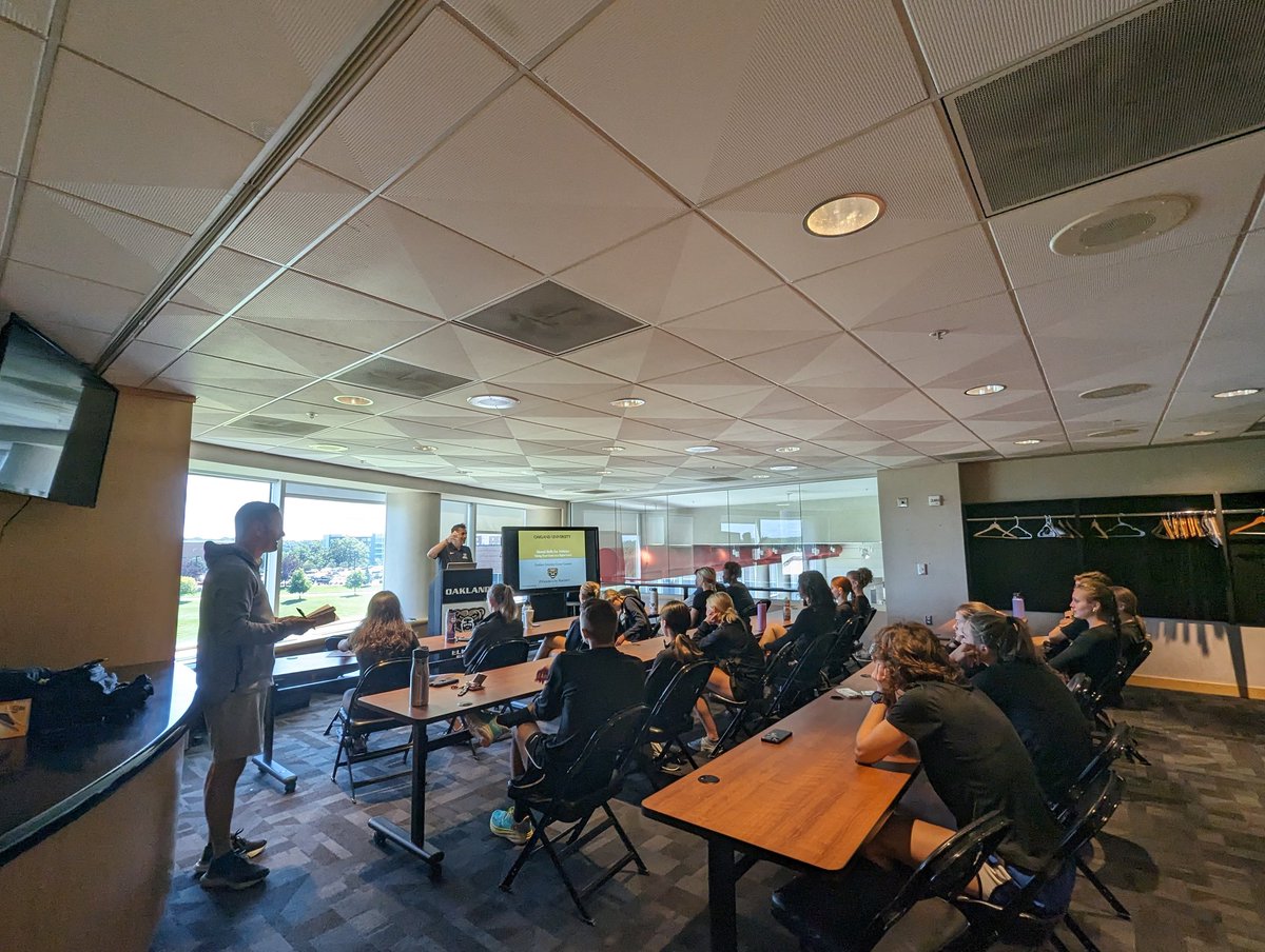 Oakland Track & Field/XC tweet media