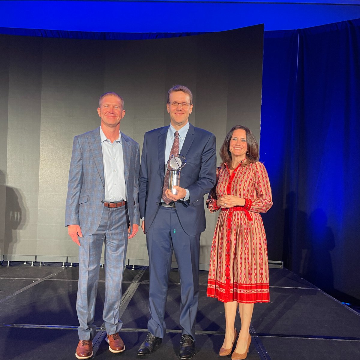 GregGatesLPL's tweet photo. I'm honored to accept the Carolina #ORBIEโs CIO of the Year Award on behalf of @LPL and the talented technologists working daily to build innovative tech for our customers. Thank you for the incredible recognition and congrats to LPL & the #LPLTech Team! https://t.co/hsXVCmtV0b https://t.co/VIHJp69MEM