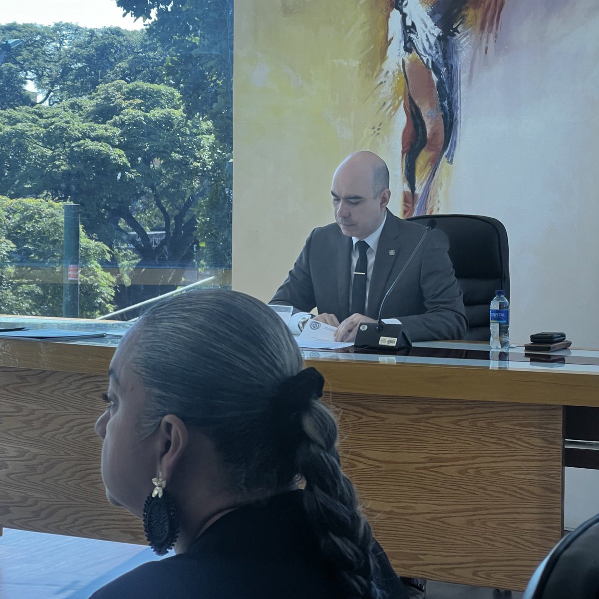 usantiagodecali's tweet photo. ¡Inicia la agenda del CLAEP en la USC!

Los pares académicos internacionales se reúnen con los directivos de nuestra Universidad en la sala de rectores Simón Bolívar.

#CLAEPenlaUSC #CLAEP2023 #USC #OrgulloUSC https://t.co/d91diYxvvz