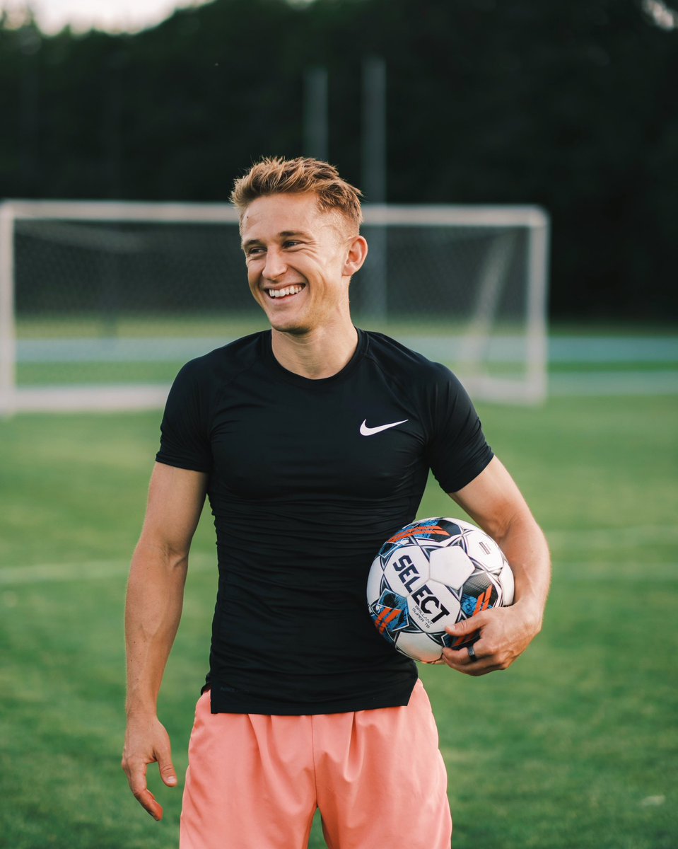 anders_hofman's tweet photo. SEE YOU SOON BRAZIL! 🇧🇷⚽️

I've decided to go to Rio de Janeiro, Brazil to start the next chapter ☀️

Excited to share this new journey with you very soon 🚀

Até 5 de setembro, Brasil! 🫶

#limitationsareperceptions
#journeytotheworldcup
#icemangoestobrazil
#project30 https://t.co/yowFbdVRuK