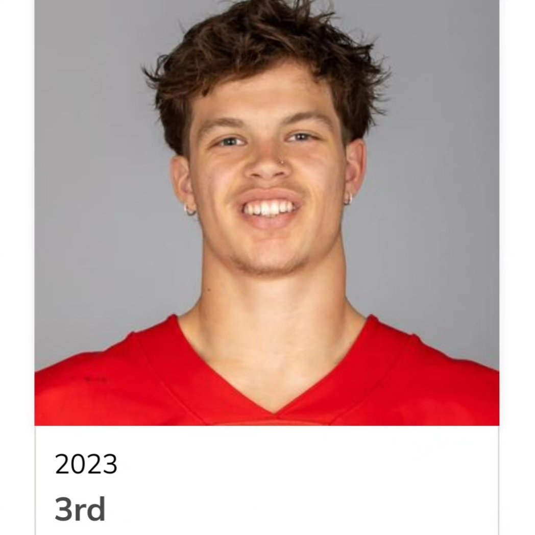 chester_p_c's tweet photo. HOLY SHIT TIME FLIES!! 🥲
#junioryear #UCDinos
#BCballers #DBshit
#Deabo🇨🇦 https://t.co/kfqKKWcYBY