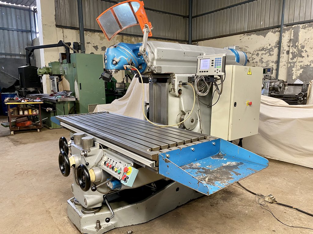 LibertyMetMach's tweet photo. Universal Milling Machine - Huron MU66 - Table 2000 mm x 700 mm

#madeinfrance #milling #millingmachines #millingmachine #millingtools #millingcutter #manualmilling #universalmill #universalmillingmachine #huron #huronmilling #huronmu66 #engineering #manufacturing #machinery https://t.co/GQqFN7tna0