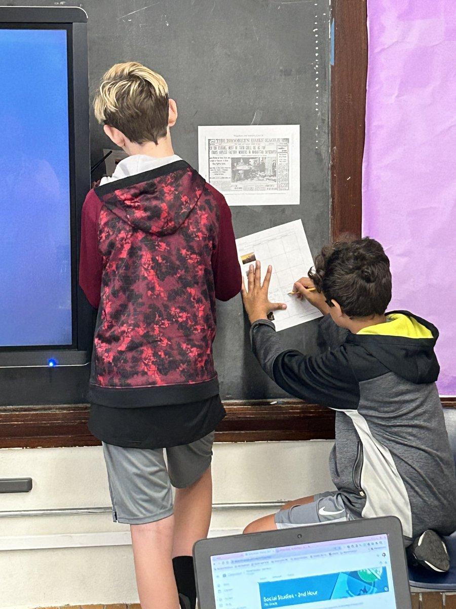 Mr. Martinsen’s #SocialStudies students <a href="/WashingtonD86/">Washington Jr. High</a> observing, interpreting and discussing Primary Sources. #D86Curriculum