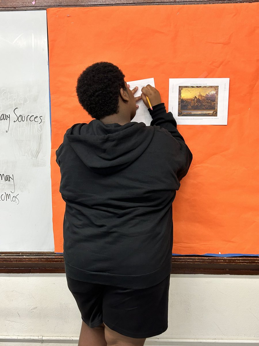 SStudiesD86's tweet photo. Mr. Martinsen’s #SocialStudies students @WashingtonD86 observing, interpreting and discussing Primary Sources. #D86Curriculum https://t.co/XeCmWbMyV8
