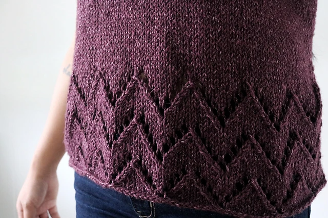 knithacker's tweet photo. Knit a Sleevless 'Rovie Chevron Top' ... A Sophisticated Project That Even A Beginner Can Take On: π https://t.co/dJkcWsVQvG #knitting #handmade #diy #easyknit #beginnerknit ππ€ https://t.co/Ts3sGVBTX0