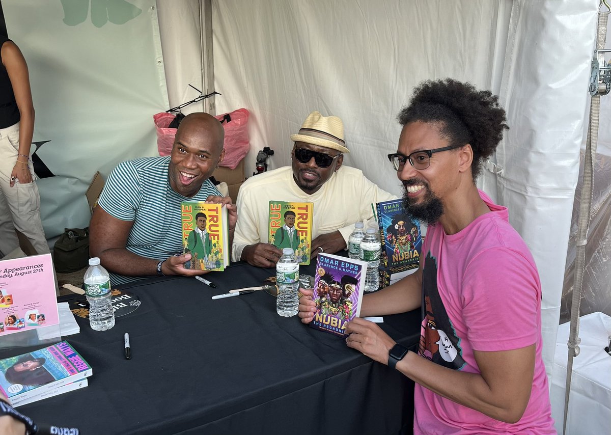 madclownetry's tweet photo. Pics from this weekend’s #TrueTrue signing at Afropunk. Love having True True near Black Boy Joy. Chatted w/ several teachers. Also got to hang with Clarence A. Haynes and Omar Epps who were signing copies of their second book in the Nubia series. #TrueTrueBook #BlackBoyJoy https://t.co/ymbnbds4HG