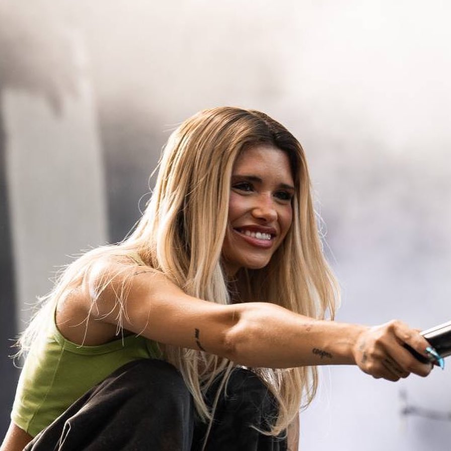 bvrrettz's tweet photo. my love for you grows more everyday. you’re a special gift to this world and you have helped me so much to feel seen and not alone. i love you forever 🤍 #herefornessa https://t.co/1J8brI7Z3n
