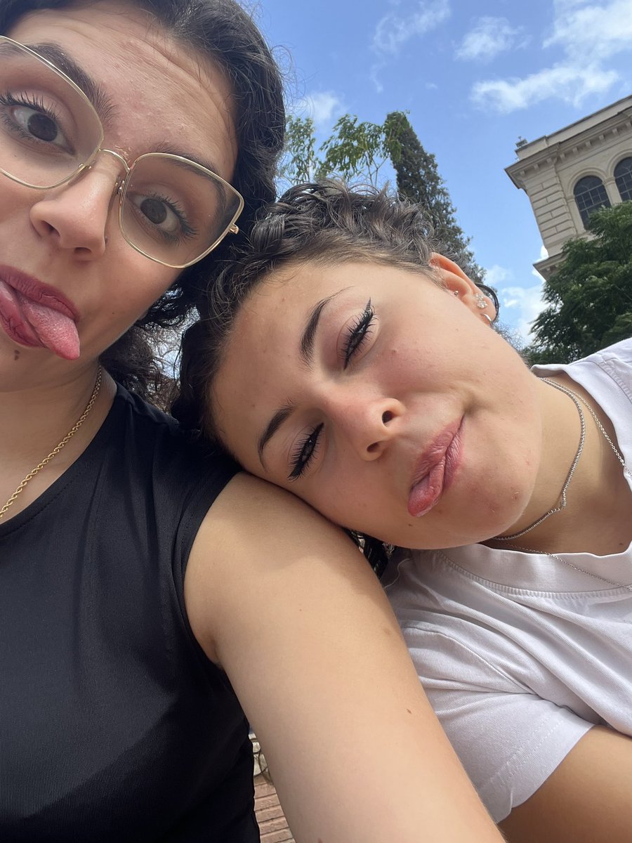 MaggieEllsworth's tweet photo. Surprise https://t.co/uQfrJF1J25