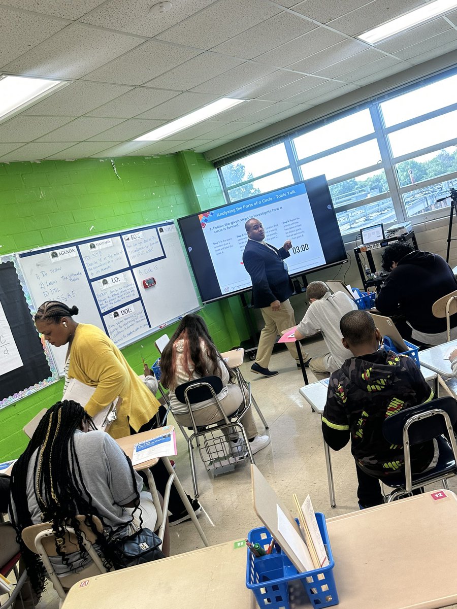 KeyMS_Cougars's tweet photo. HIGH QUALITY INSTRUCTION on Day 1 in Cougarville! 💜💛

We are ready for the school year! 📚

We got the KEY to Success! 🔑 

#KeytoSuccess #Key #KMS #KeyMiddleSchool #HISD https://t.co/TZvZrOQo1G