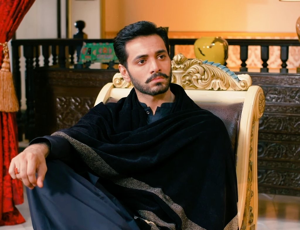 JustNihaaa's tweet photo. Then and now 😭🖤 !!!! Hayeeee.....just look at him... 🫣
Handsome kal bhi, aaj bhi aur aage bhi 🤍❤️
.
#ManCrushMonday #WahajAli #Murtasim #Sanwal #TereBin #Gila #Harpalgeotv #HumTv
.
@RiverPhiNicks13 @hemawahaj_ https://t.co/EZPZfQnnxG