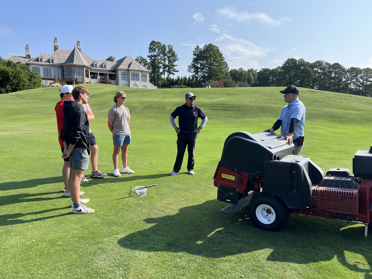 ⁩First Green Field trip ⁦<a href="/sofoturf/">South Forsyth High School Turf Management Systems</a>⁩ thank you ⁦<a href="/StIvesCClub/">St Ives Country Club</a>⁩ for hosting us today. ⁦@gcsaa <a href="/BusekTim/">Tim Busek</a>  ⁦<a href="/GCSAA/">GCSAA</a>_SE⁩ ⁦@UGAGCAgronomy