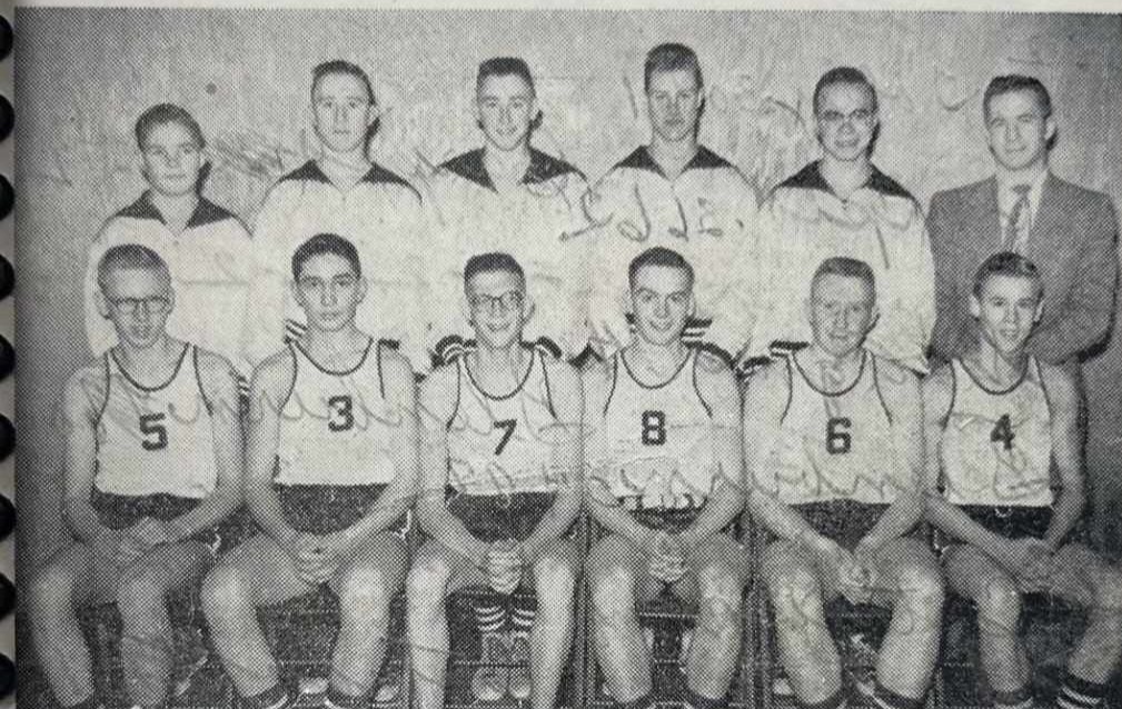 BLASTTOTHEPAST8's tweet image. 🏀BLAST'S TEAM OF THE DAY🏀

         1953-54 Coteau Elks

Coteau was part of District 24, and Region 6 in Class C. They were also in the Border League.

During the regular season Coteau played in the Border League Tournament where they placed 2nd to Flaxton, as Flaxton subdued…