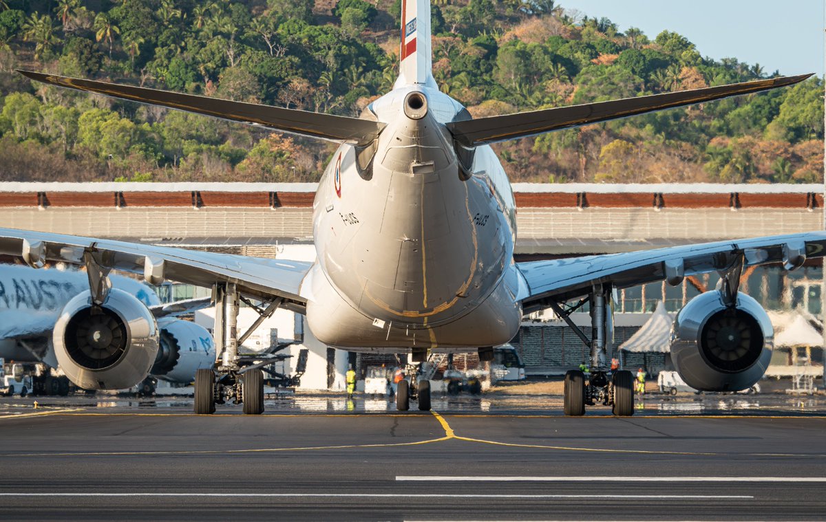 CTM1038 #A330 (F-UJCS) LFMI-FMCZ 🇾🇹
#avgeek #avgeeks #airport #oceanindien #Mayotte 
@CotamFleet  🇫🇷