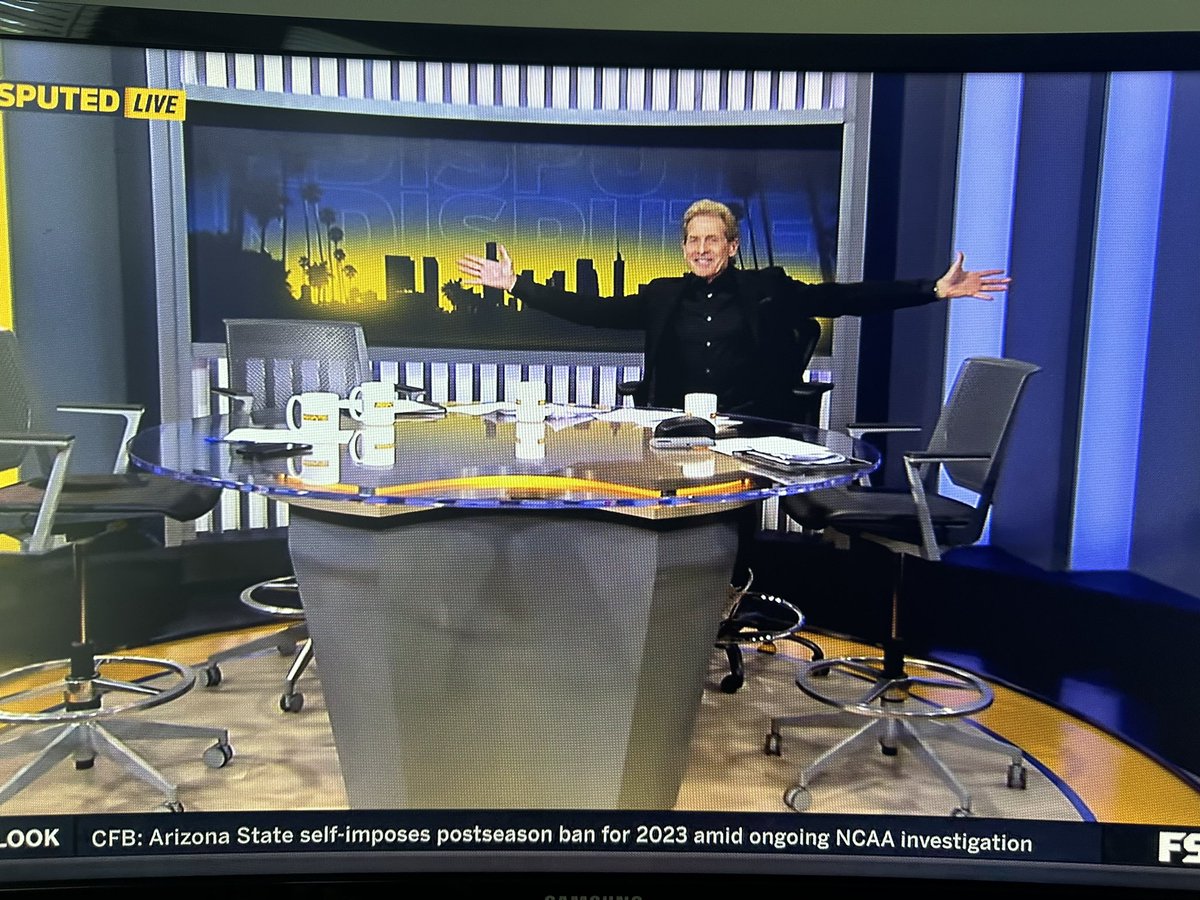 riiiiiiicky tweet media