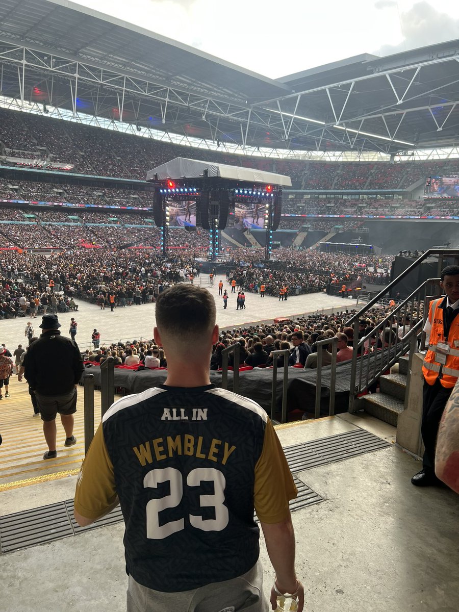DanOliTweets's tweet image. #AEW #AEWAllIn #WembleyStadium