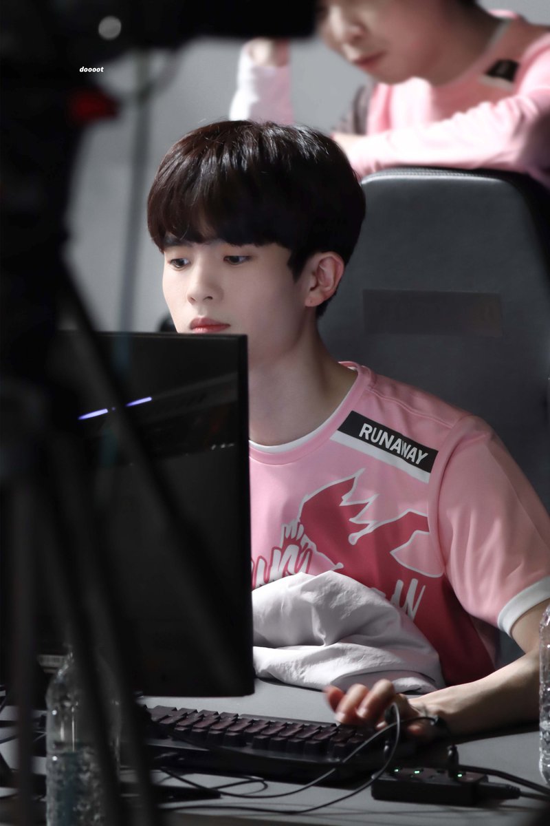 단 tweet media