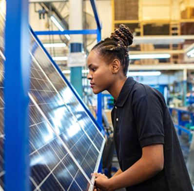 The PepsiCo Foundation Uplift Scholars Program @ChiCityColleges empowers Black & Latino students with tutoring & work-place learning for academic success. Since Fall 2021, 160+ students benefited, 71 scholars earned 103 credentials. 📚 pages.ccc.edu/apply/uplift-s…