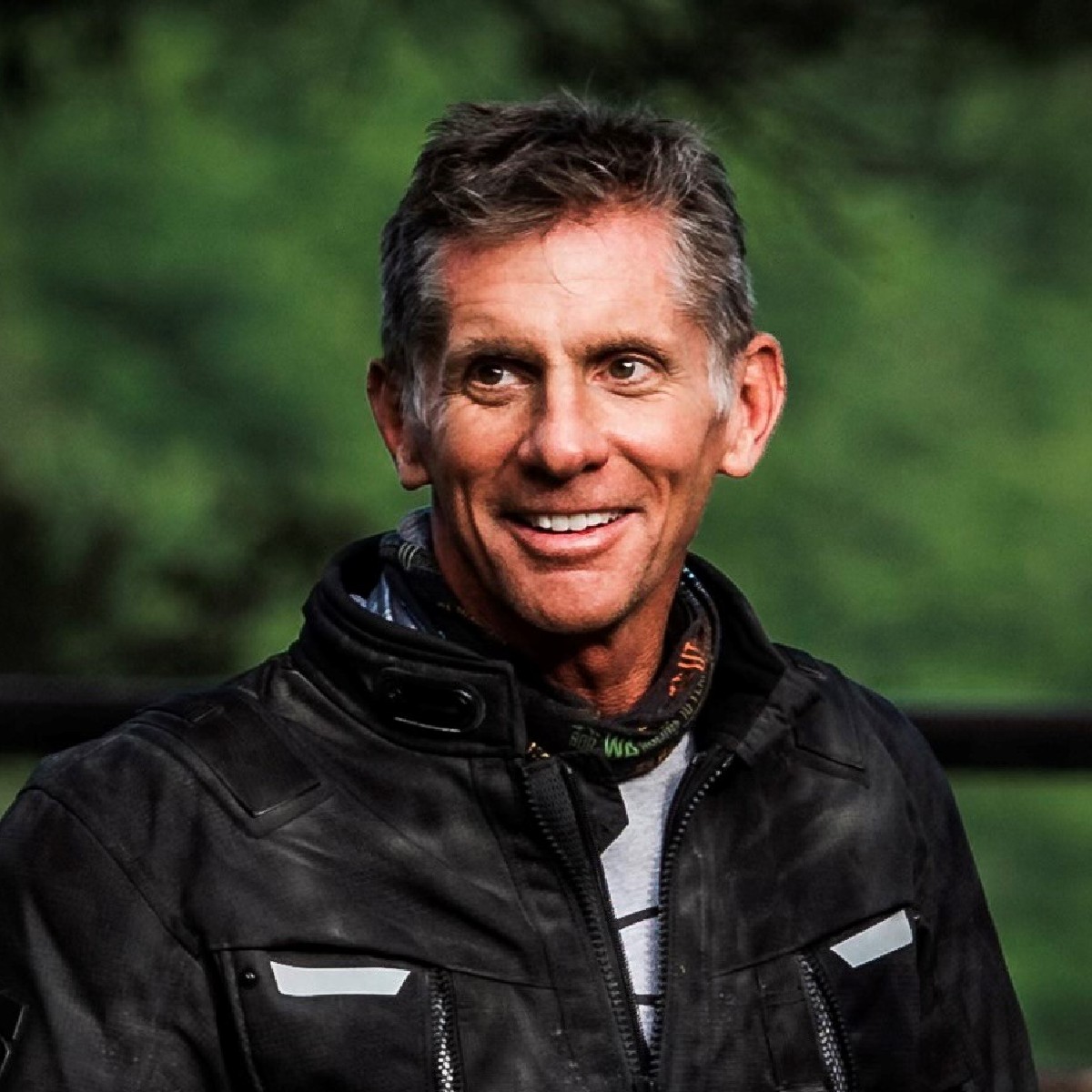 BMWMotorrad's tweet photo. Discover @RideBDR, a non-profit organization dedicated to maintaining off-road routes for adventure riders, in our latest podcast episode of #RideAndTalk!
Take a listen ๐ https://t.co/1CLMG95zuc
#MakeLifeARide #F850GS #SpiritOfGS #BMWMotorrad https://t.co/ay3jy6mAM9