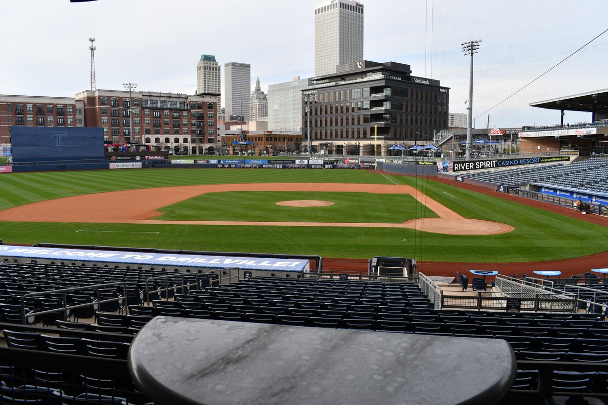tulsastatefair's tweet photo. π Have plans for tomorrow? Don't miss out on the fun at Tulsa State Fair Night at the ballpark! βΎ The Tulsa Drillers will take on the Arkansas Travelers, and we'll be there with giveaways! #TulsaStateFair #11DaysOfAwesome #TulsaDrillers https://t.co/V4saq7s6hh