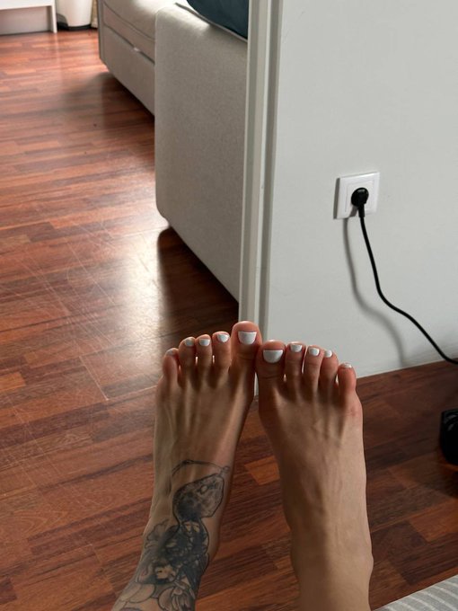 #feet_lover #nails #whitenails https://t.co/Uk5tk8Npim<a href="/tag/feet_lover"class="tags">#feet_lover</a><a href="/tag/nails"class="tags">#nails</a><a href="/tag/whitenails"class="tags">#whitenails</a>