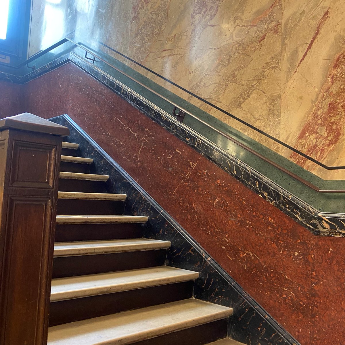 🎓💼 Rejoins-nous pour la rentrée 2023 à Paris School Of Tourism &amp; Communication !!

N'hésite pas à nous contacter directement au 01 42 61 58 51 pour plus d'informations.

#Rentrée2023 #EcoleTourisme #EcoleCommunication #ParisSchoolOfTourismAndCommunication #InscriptionOuverte