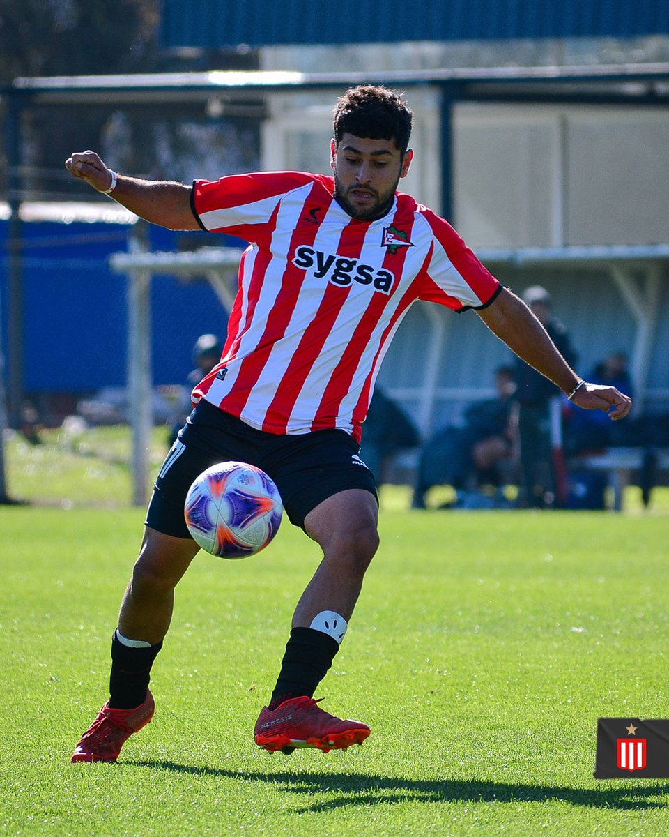 Conocemos a Jano Coronel, delantero de la Cuarta División ☝️😗

📝 Edad: 19 años
🗓️ Fecha de nacimiento: 05/02/2004
📍 Ciudad: Castelli
🔙 Club de procedencia: Independiente de Castelli
🇦🇹 Año de arribo a Estudiantes: 2016
⬆️ Altura: 1.73 mts
🏃‍♂️ Pos: Delantero
👟 Perfil: Diestro