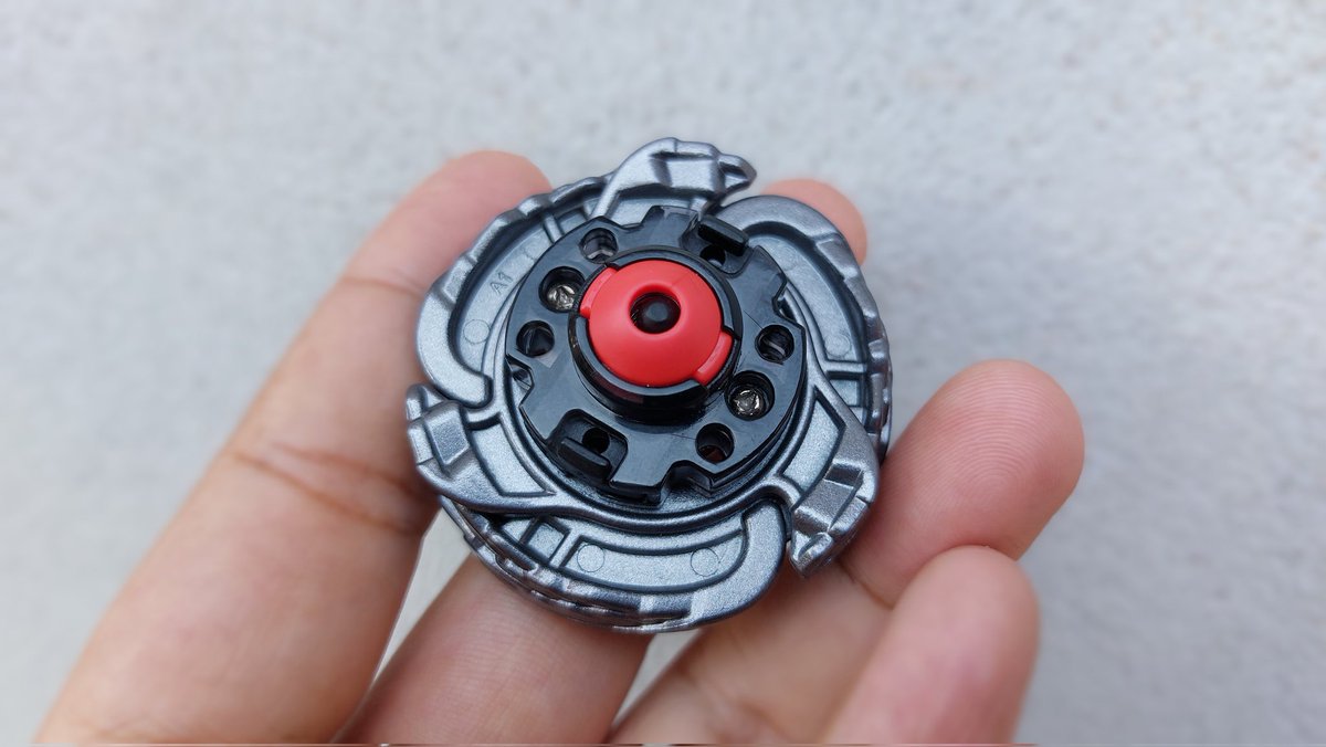 Variares145's tweet photo. #beyblademetalfight 
#beyblademetalfury 
#beyblade  #wbba
#beybladepegasis 
#beybladepegasus https://t.co/3EQSqUrKOd