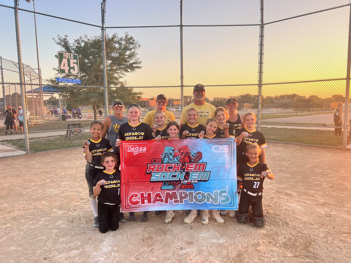 Congrats to the 2013 Iowa Gold Prospects for winning the CIS 11 Open Rock Em Sock Tourney <a href="/CentIASports/">Central Iowa Sports</a>