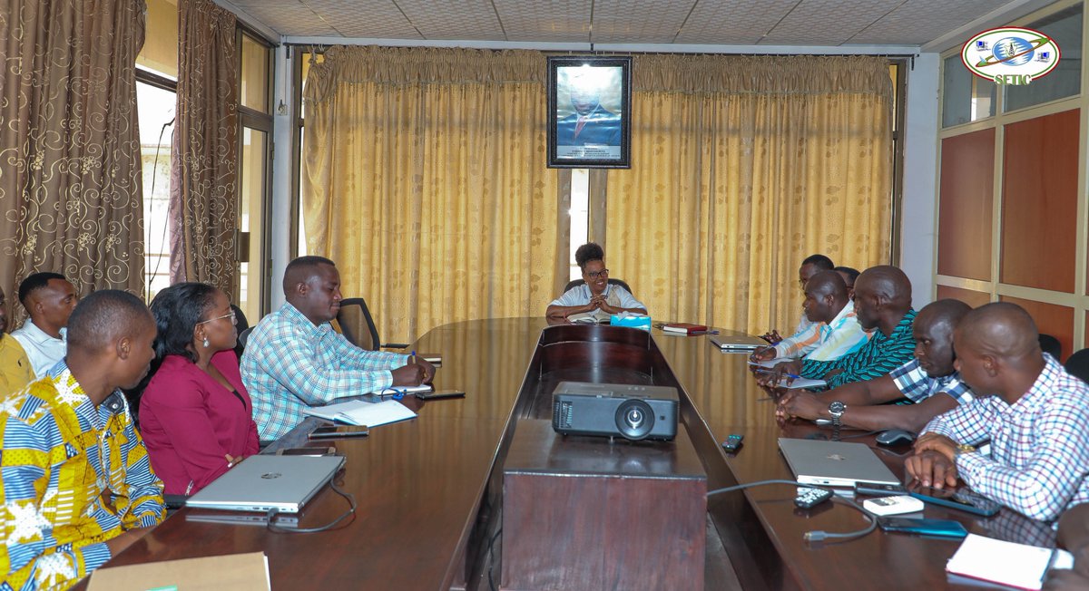 seticburundi's tweet photo. 1/3.Ce Lundi le 28/8/2023, la Ministre du @mincotim
@LeocadieNdacay2 en compagnie des cadres de ce Ministère a effectué une visite de travail au @seticburundi. C'est dans le cadre de rencontrer et d'échanger avec le personnel nouvellement recruté.
@KwaNtare 
#Burundi https://t.co/It57ZDTDkq