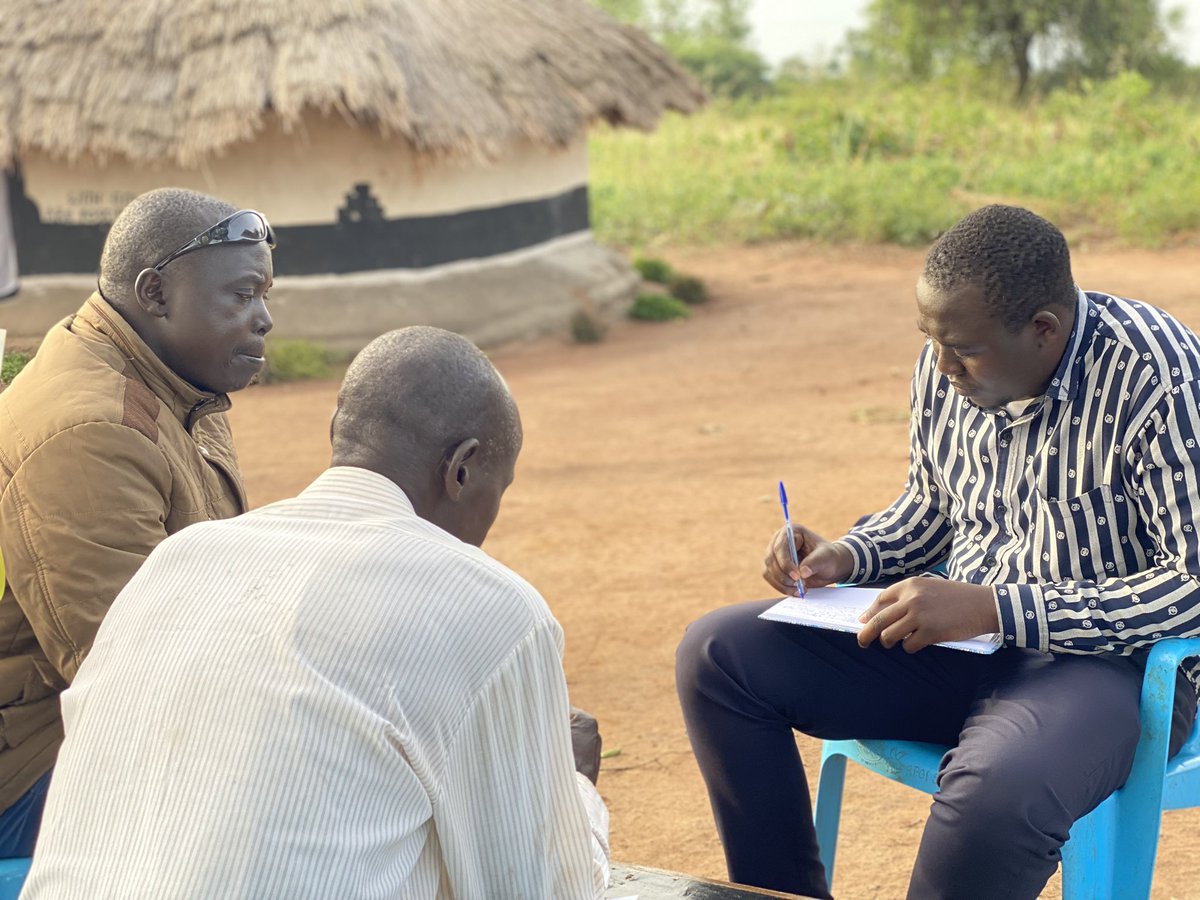 ESAFFUG's tweet photo. The Land Awareness Week (LAW) 2023 is being delivered through community sensitization &amp; dialogues, mobile legal aid clinics, access to land rights information through the land rights support center, radio and Television (TV) talk shows.

#LandAwarenessWeek23 https://t.co/JLBFOmFjTu