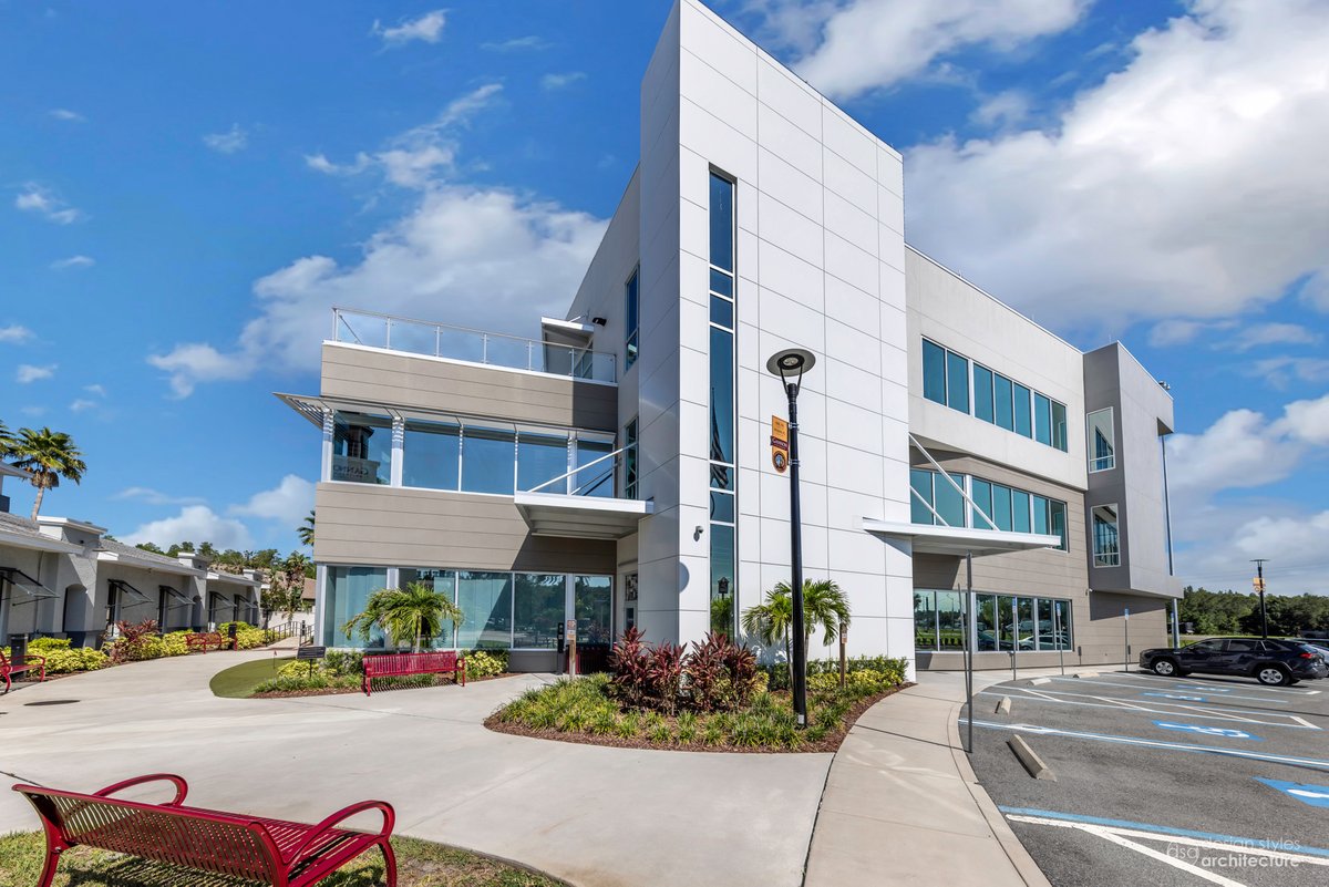 designstyles's tweet image. It&apos;s all about the angles📐

#CommercialArchitect #EducationArchitect #TampaArchitecture